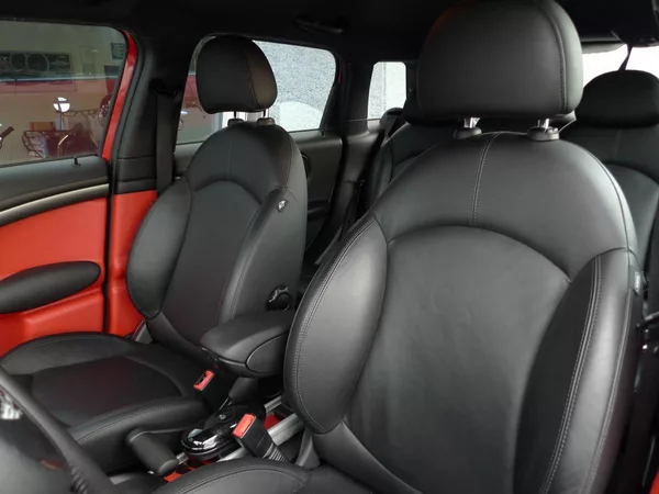 Mini Countryman 1,6-S 135kW Turbo ALL4 Navi - foto 14