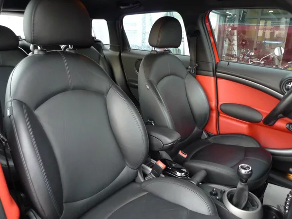 Mini Countryman 1,6-S 135kW Turbo ALL4 Navi - foto 18