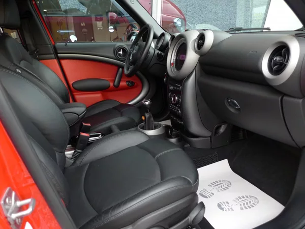 Mini Countryman 1,6-S 135kW Turbo ALL4 Navi - foto 19