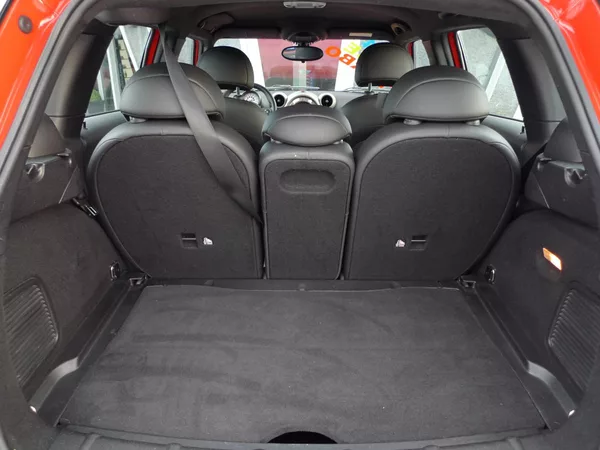 Mini Countryman 1,6-S 135kW Turbo ALL4 Navi - foto 9