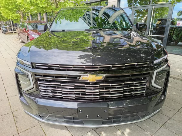 Chevrolet Suburban High Country 2026,AWD,kola 24" - foto 8