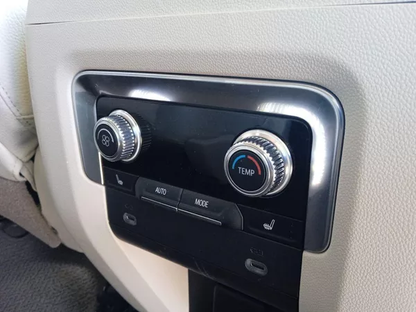 GMC Yukon Denali 6,2L, V8 - foto 16