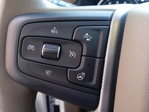 GMC Yukon Denali 6,2L, V8 - foto 25