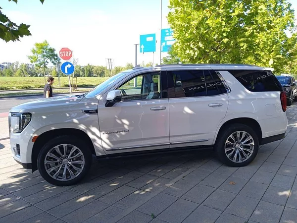 GMC Yukon Denali 6,2L, V8 - foto 5