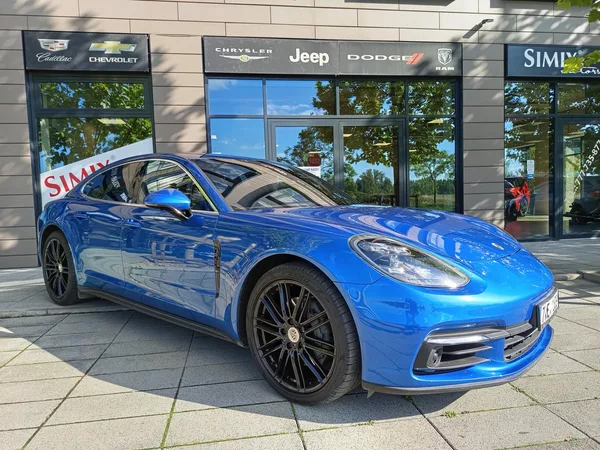 Porsche Panamera 4S diesel, 310 kW