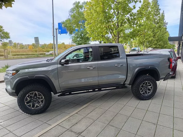 Chevrolet Colorado ZR2, Rezervováno - foto 6