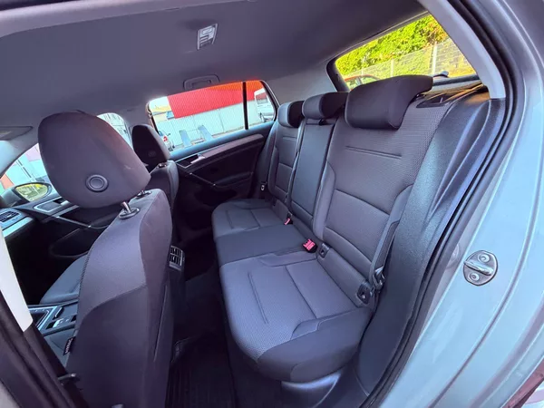 Volkswagen Golf 1.2 TSi Highline, ČR - foto 11