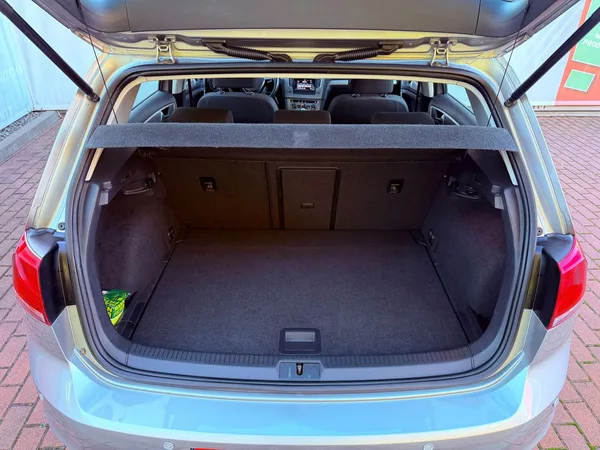 Volkswagen Golf 1.2 TSi Highline, ČR - foto 9
