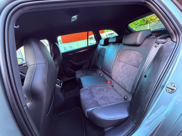 Škoda Superb 2.0 TDi DSG SportLine 4x4, Ser - foto 14