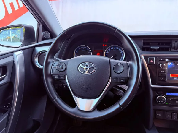 Toyota Auris 1.6 Life+, Serviska - foto 16