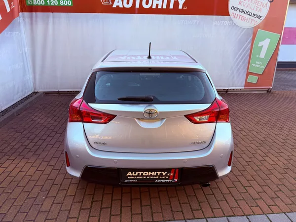 Toyota Auris 1.6 Life+, Serviska - foto 7