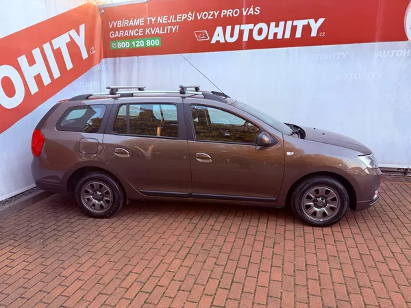 Dacia Logan 1.2 16V Arctica, ČR, Klimatiza - foto 6