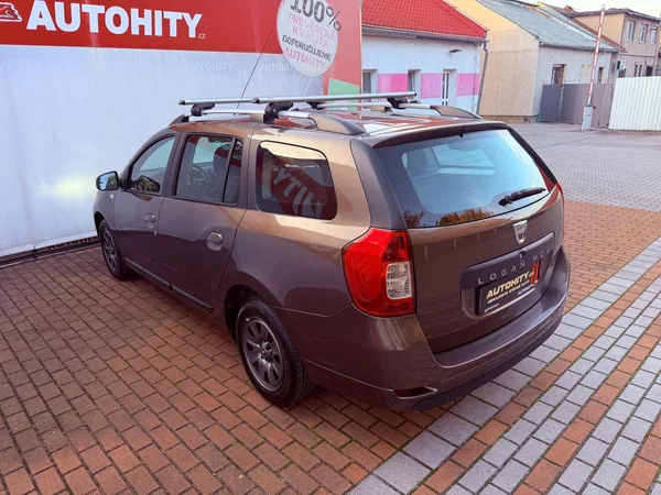 Dacia Logan 1.2 16V Arctica, ČR, Klimatiza - foto 7