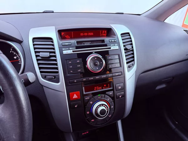Kia Venga 1.6 Aut. Spirit, 1.Maj, Servis - foto 18