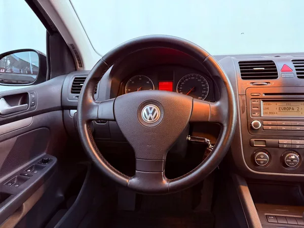 Volkswagen Golf 2.0 TDi, ČR - foto 15