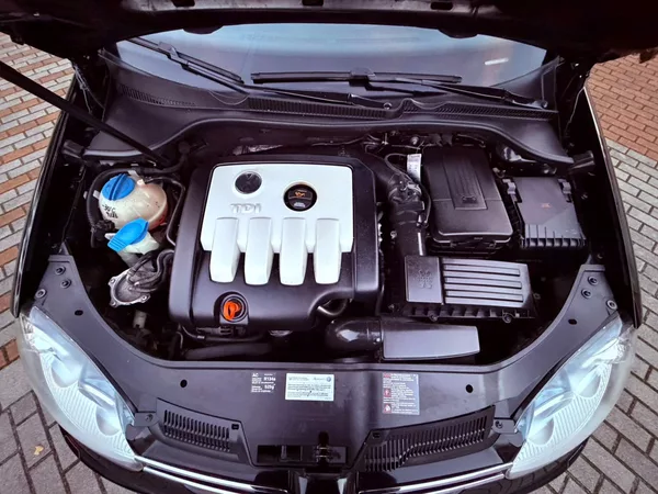 Volkswagen Golf 2.0 TDi, ČR - foto 19