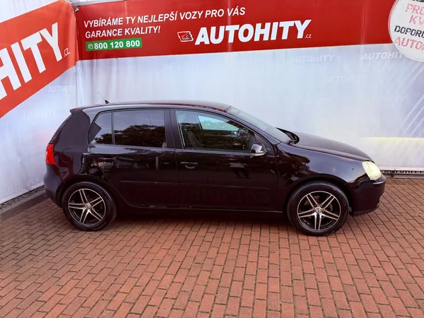 Volkswagen Golf 2.0 TDi, ČR - foto 5