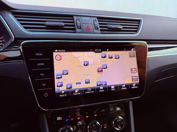 Škoda Superb 2.0 TDi DSG 4x4 L&K, ČR - foto 29
