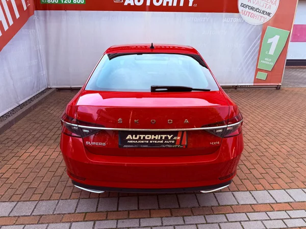 Škoda Superb 2.0 TDi DSG 4x4 L&K, ČR - foto 9