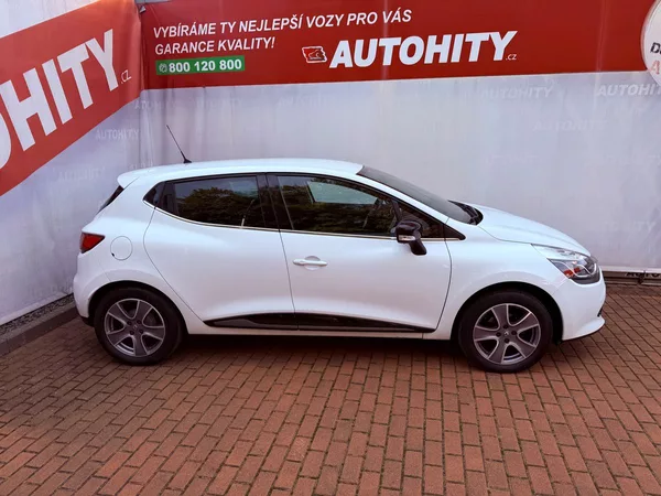 Renault Clio 0.9 TCe, ČR, 1.Maj - foto 5