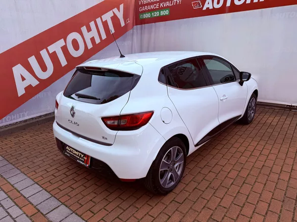 Renault Clio 0.9 TCe, ČR, 1.Maj - foto 6