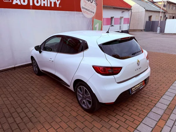 Renault Clio 0.9 TCe, ČR, 1.Maj - foto 8