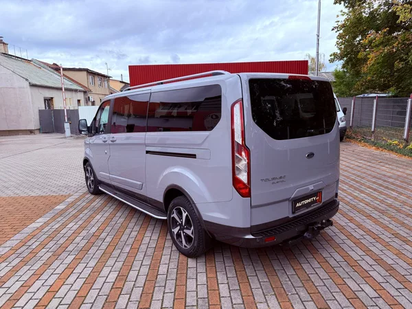 Ford Tourneo Custom 2.0 TDCi Active Aut., ČR, 1.Ma - foto 10
