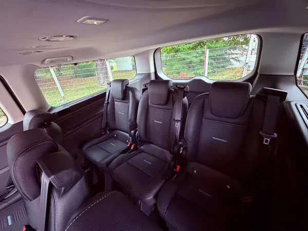 Ford Tourneo Custom 2.0 TDCi Active Aut., ČR, 1.Ma - foto 14