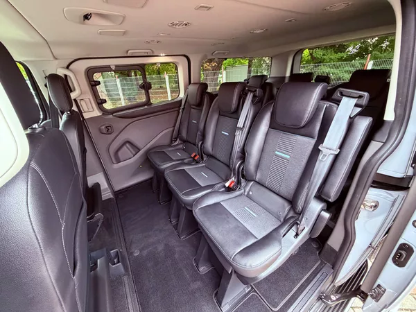 Ford Tourneo Custom 2.0 TDCi Active Aut., ČR, 1.Ma - foto 15