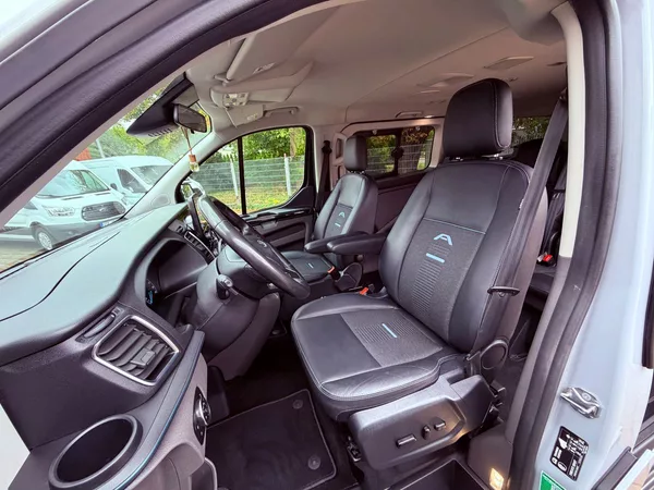 Ford Tourneo Custom 2.0 TDCi Active Aut., ČR, 1.Ma - foto 17