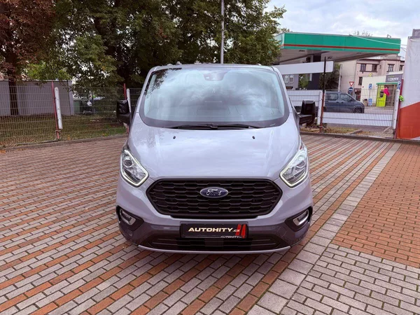 Ford Tourneo Custom 2.0 TDCi Active Aut., ČR, 1.Ma - foto 2