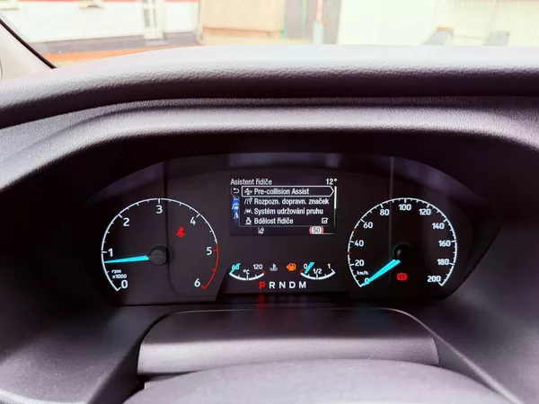 Ford Tourneo Custom 2.0 TDCi Active Aut., ČR, 1.Ma - foto 23