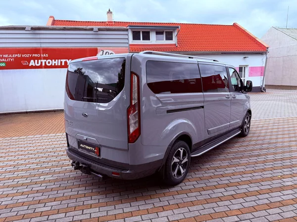 Ford Tourneo Custom 2.0 TDCi Active Aut., ČR, 1.Ma - foto 8