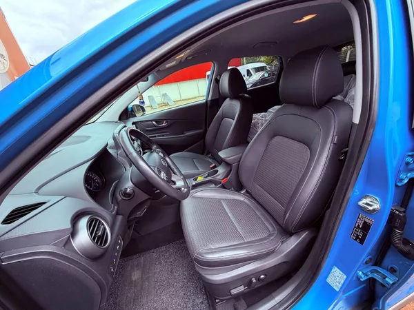 Hyundai Kona 1.6 T-GDi Premium Aut., Max vý - foto 15