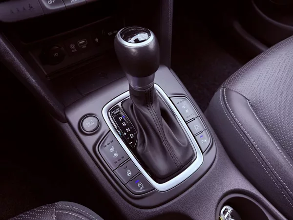 Hyundai Kona 1.6 T-GDi Premium Aut., Max vý - foto 27