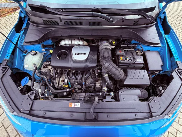 Hyundai Kona 1.6 T-GDi Premium Aut., Max vý - foto 35