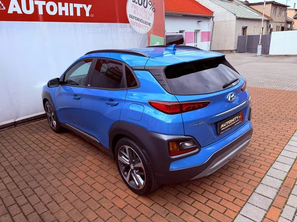 Hyundai Kona 1.6 T-GDi Premium Aut., Max vý - foto 8