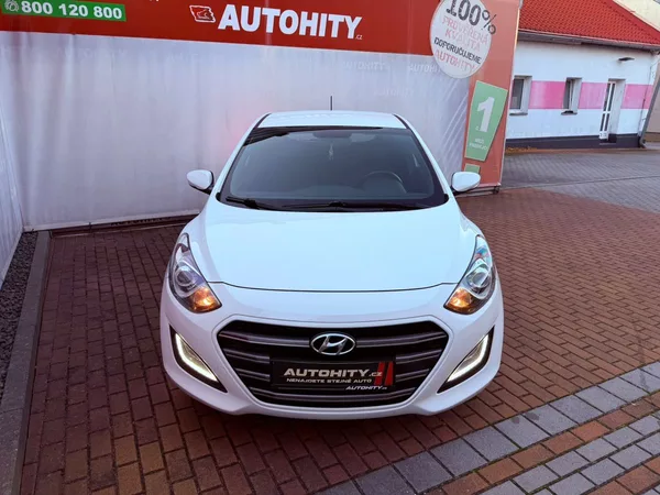 Hyundai i30 1.4 16V, Serviska, 1.Maj - foto 2