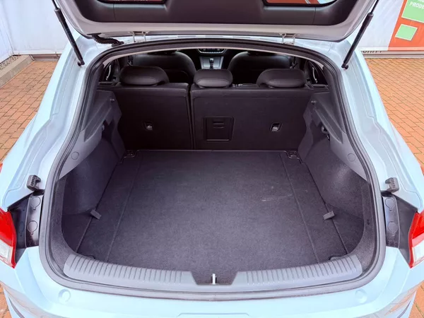 Hyundai i30 1.4 T-GDi Premium Aut., Servis - foto 10