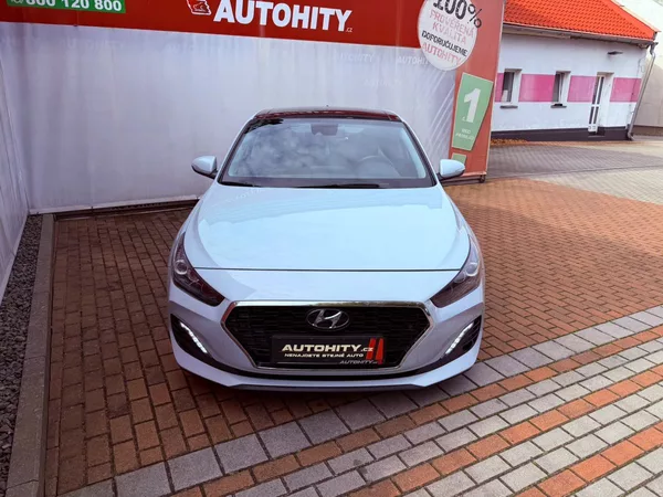 Hyundai i30 1.4 T-GDi Premium Aut., Servis - foto 2