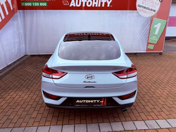 Hyundai i30 1.4 T-GDi Premium Aut., Servis - foto 8