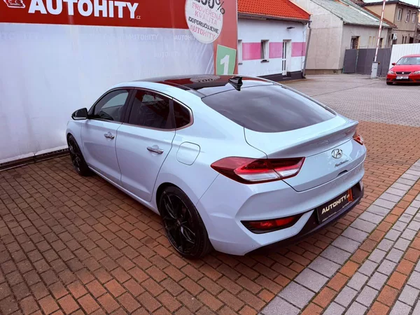 Hyundai i30 1.4 T-GDi Premium Aut., Servis - foto 9