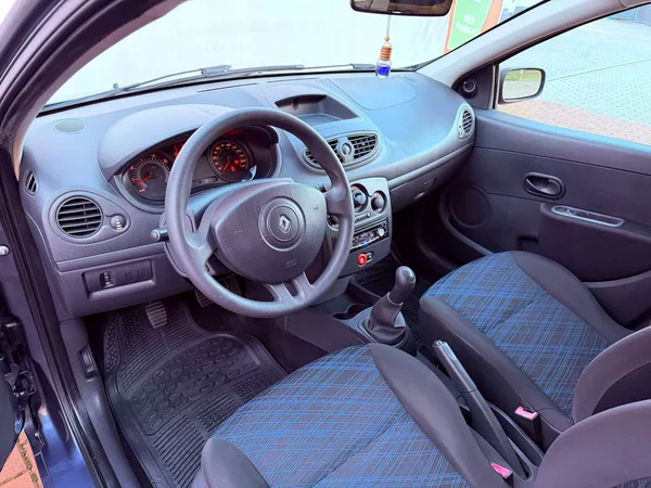 Renault Clio 1.2, ČR - foto 13