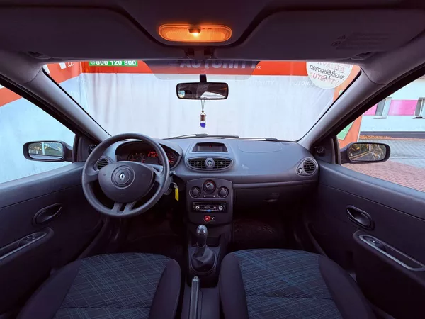 Renault Clio 1.2, ČR - foto 15