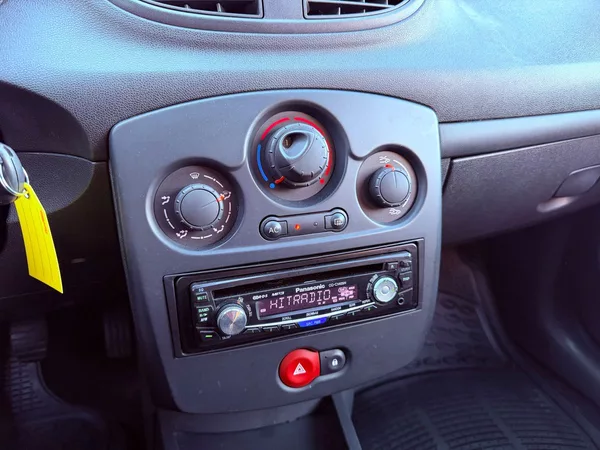 Renault Clio 1.2, ČR - foto 18