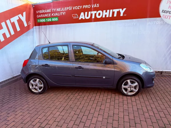 Renault Clio 1.2, ČR - foto 5