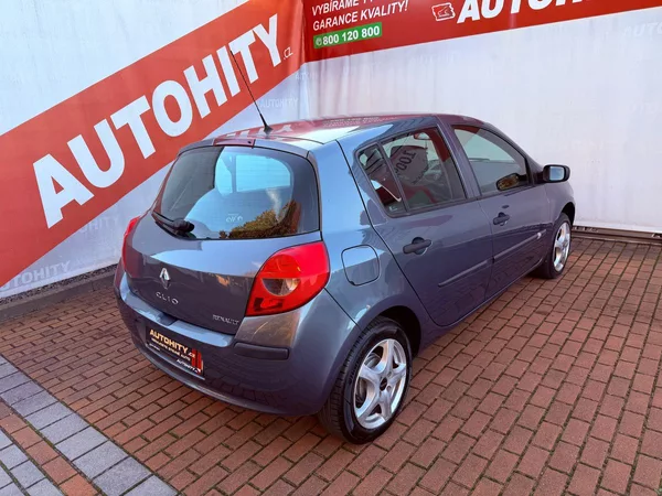 Renault Clio 1.2, ČR - foto 6