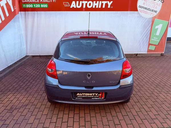 Renault Clio 1.2, ČR - foto 7