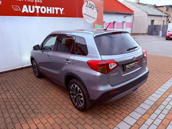 Suzuki Vitara 1.6 Comfort+, Serviska, Navi - foto 8