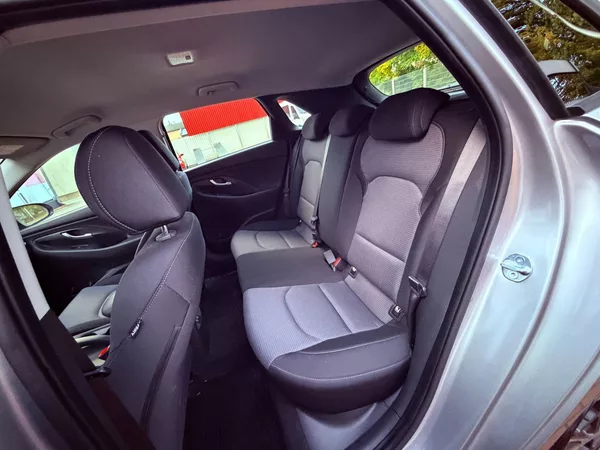 Hyundai i30 1.5 CVVT Comfort, ČR, Záruka - foto 12